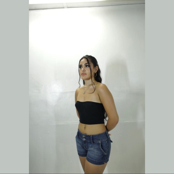 Guess denim shorts - Picture 2 of 4